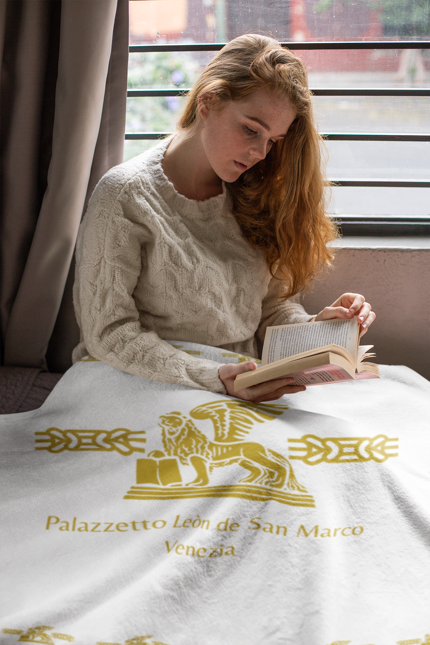 Venetian Woven Blanket - Luxurious Home Decor