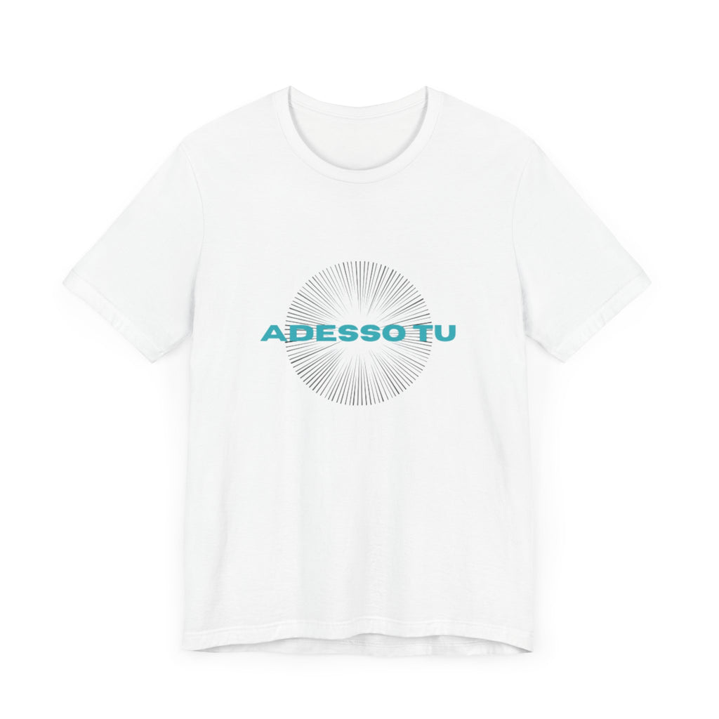Italienisches Marken-Unisex-T-Shirt aus Jersey mit kurzen Ärmeln „Adesso Tu“ (Auch du!)