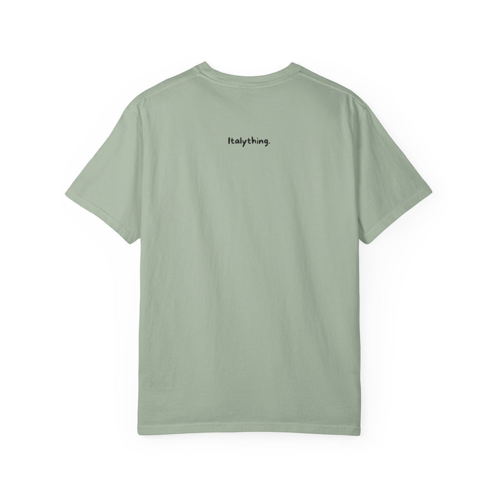 Che Figata! Graphic T-Shirt — Italian for "Awesome"