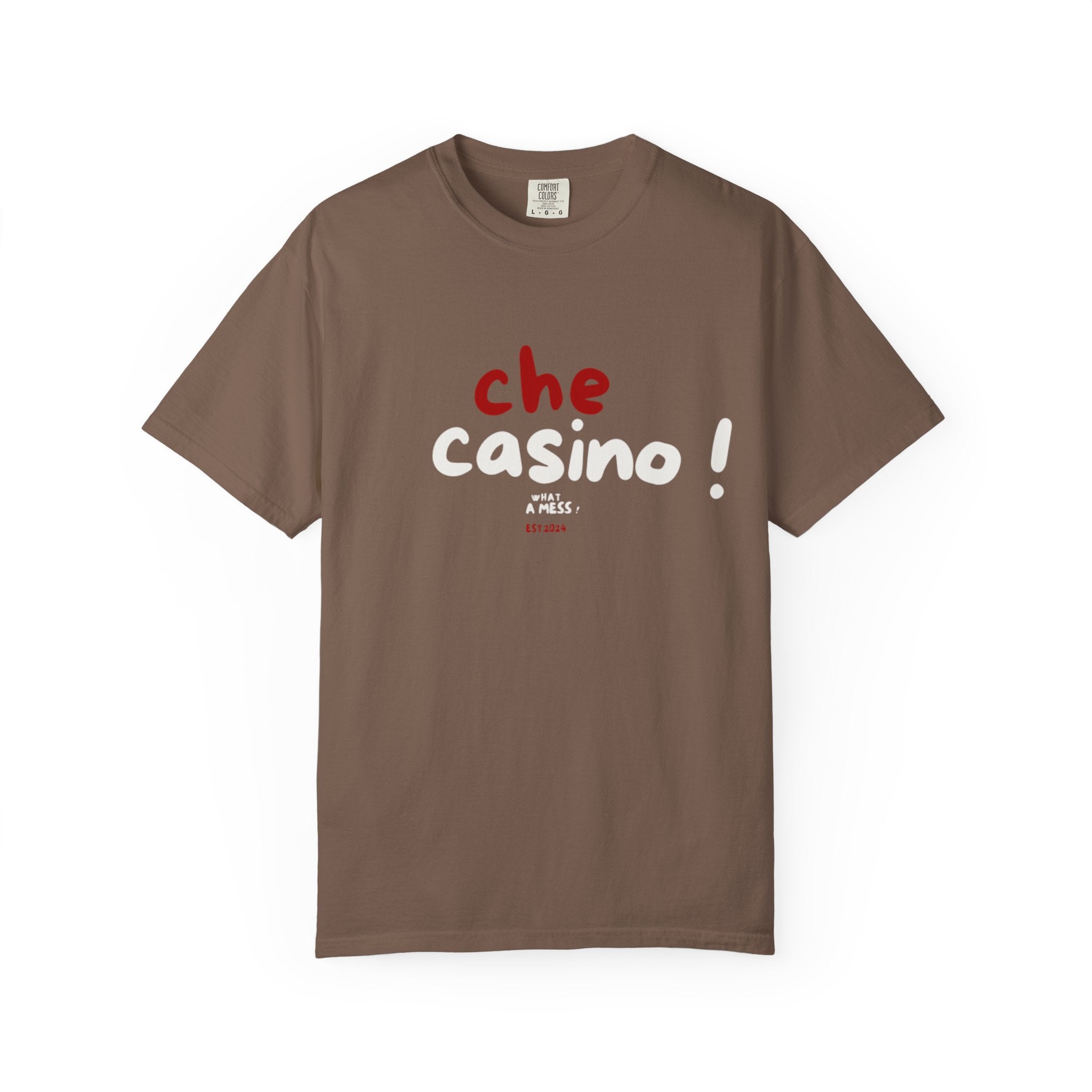 Che Casino Graphic T-Shirt — Italian for "What a mess!" Fun T-Shirt