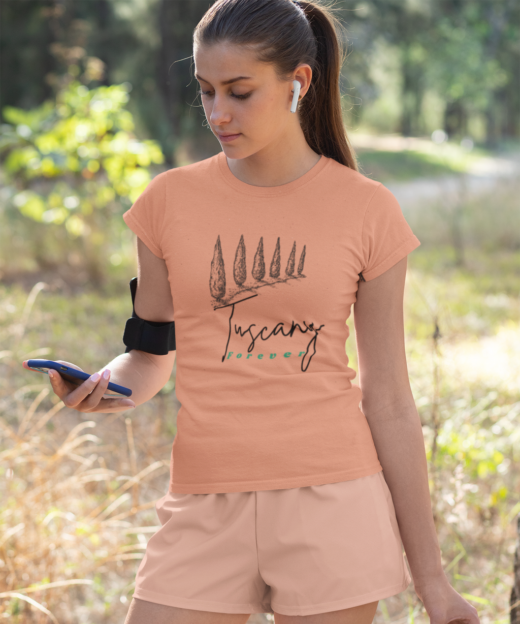 Tuscany Motive Damen-T-Shirt aus Bio-Baumwolle mit Rippstrickkragen