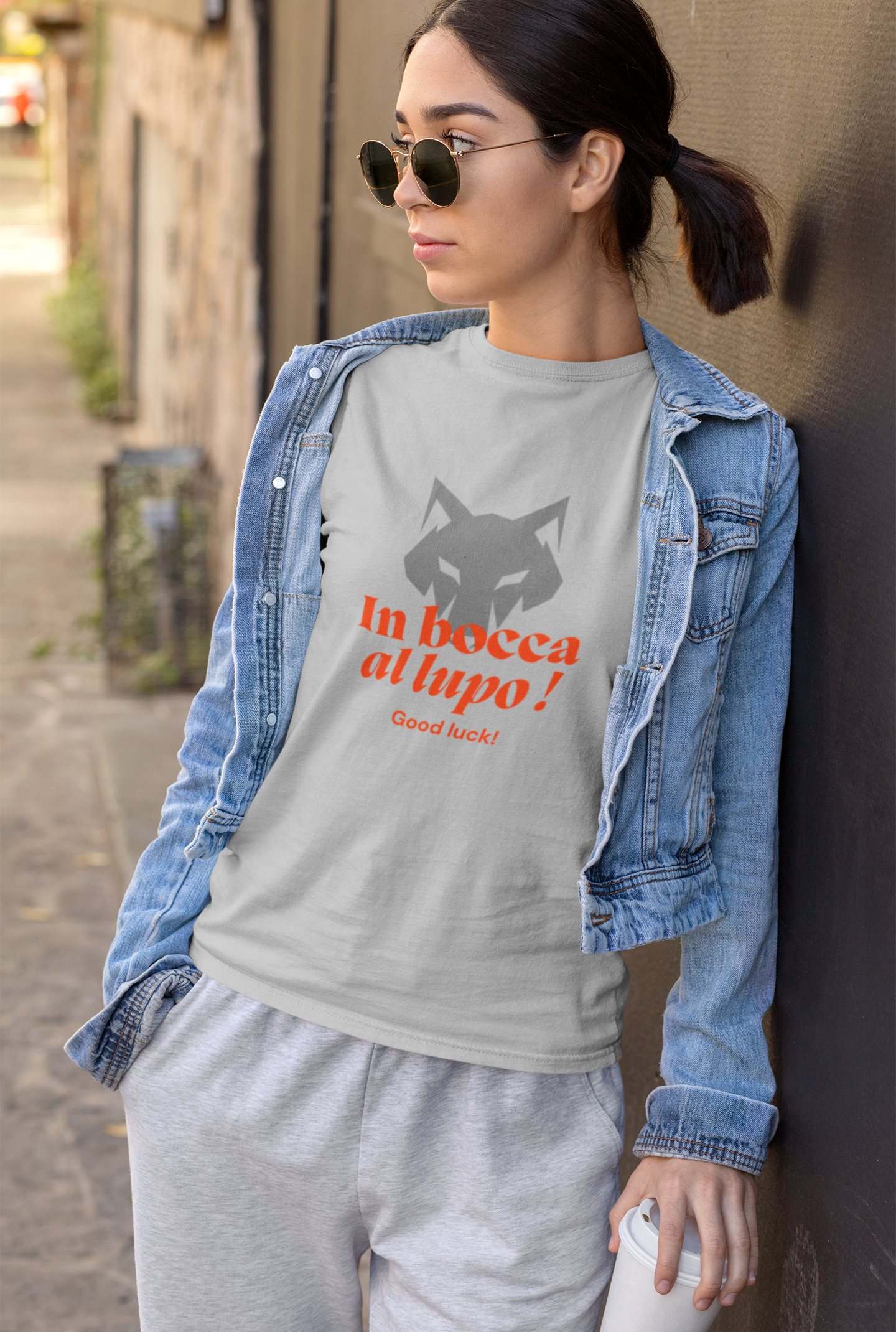 Unisex-T-Shirt mit verblasstem Glücksmotiv – „In bocca al lupo!“-Design